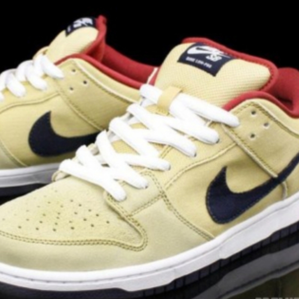 Nike Dunk Low Pro SB "Gold Dust"
Size 8.5